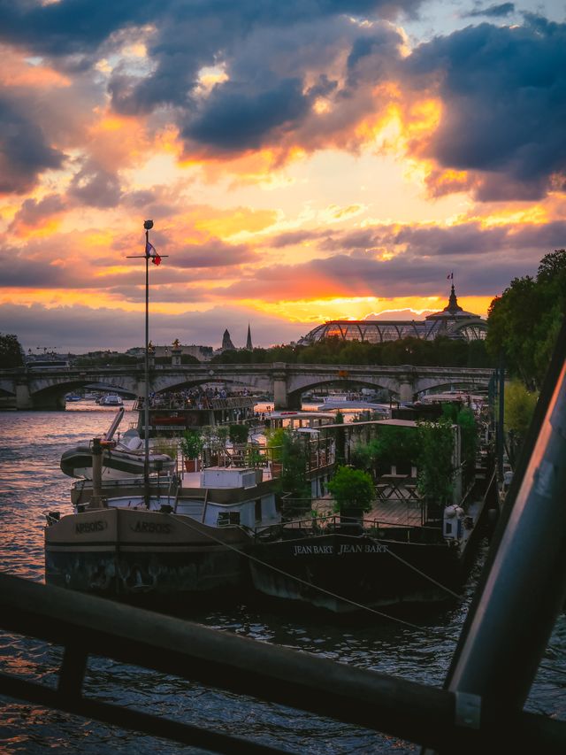 Soirée sur péniche à Paris